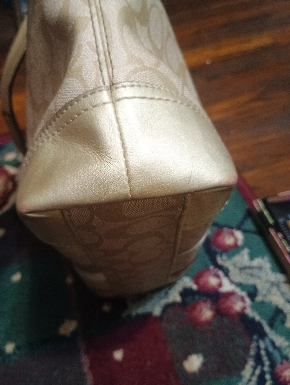Coach Shoulder Bag EUC - Picture 4 of 11